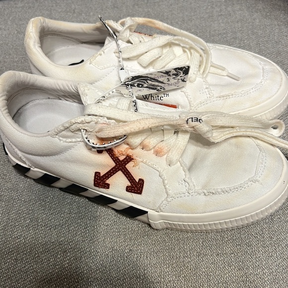 Off white size 7.5 or 38 womens - Picture 4 of 5